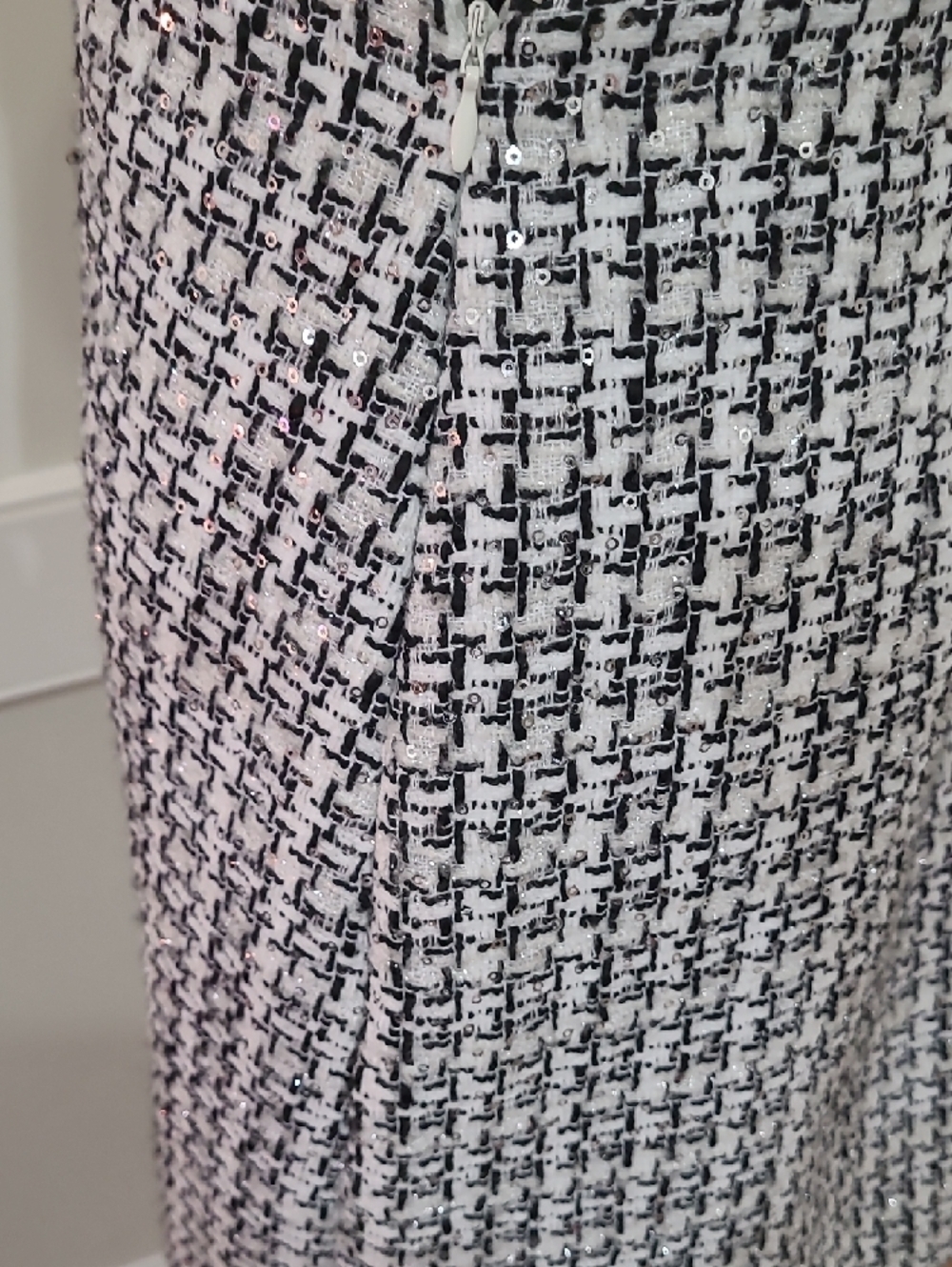 Loft Classic Black & White Tweed Sequin Pencil Skirt - Picture 4 of 6